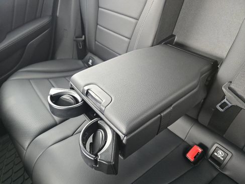 Used 2022 Mercedes-Benz GLC 300 4MATIC image 29