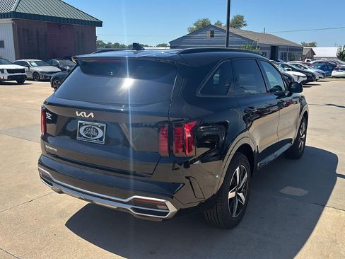Used 2023 Kia Sorento S FWD image 6