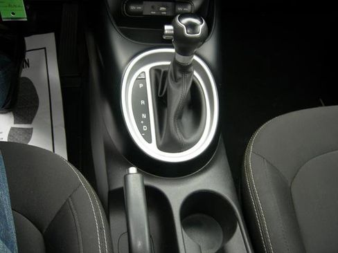 Used 2019 Kia Soul image 14