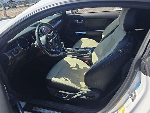 Used 2020 Ford Mustang GT Premium w/ GT Performance Package RWD image 3