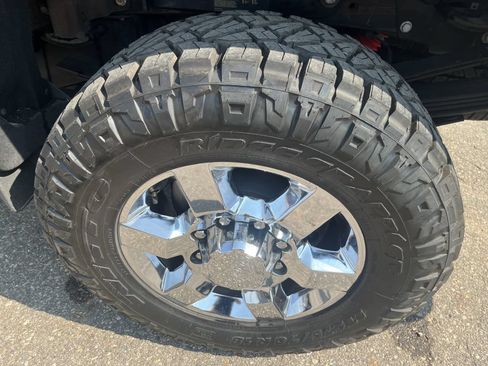 Used 2019 GMC Sierra 3500 Denali w/ Duramax Plus Package AWD/4WD image 11