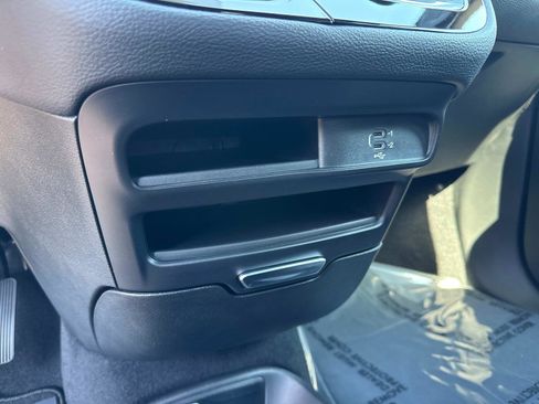 New 2026 Chrysler Pacifica Select image 25