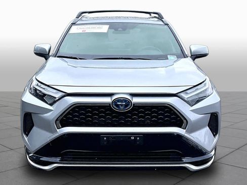 Used 2023 Toyota RAV4 SE w/ Weather & Moonroof Package AWD/4WD image 4