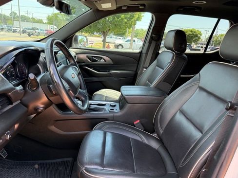 Used 2023 Chevrolet Traverse Premier AWD/4WD image 13