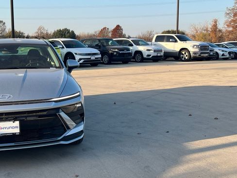 New 2026 Hyundai Sonata SE image 3