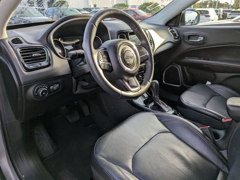 Used 2017 Jeep Compass Limited w/ Trailer Tow Group AWD/4WD image 6