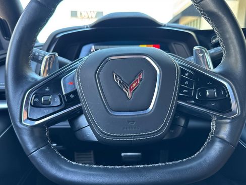 Used 2025 Chevrolet Corvette Stingray Premium Cpe w/ Z51 Performance Package RWD image 21