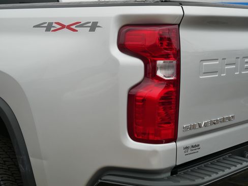 Used 2023 Chevrolet Silverado 2500 Custom w/ Custom Value Package AWD/4WD image 17