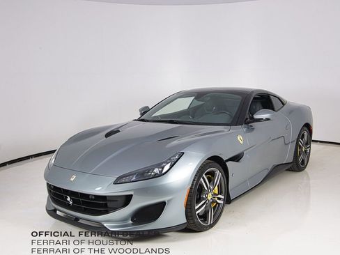 Used 2019 Ferrari Portofino image 25