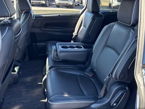 Used 2023 Honda Odyssey Elite image 6