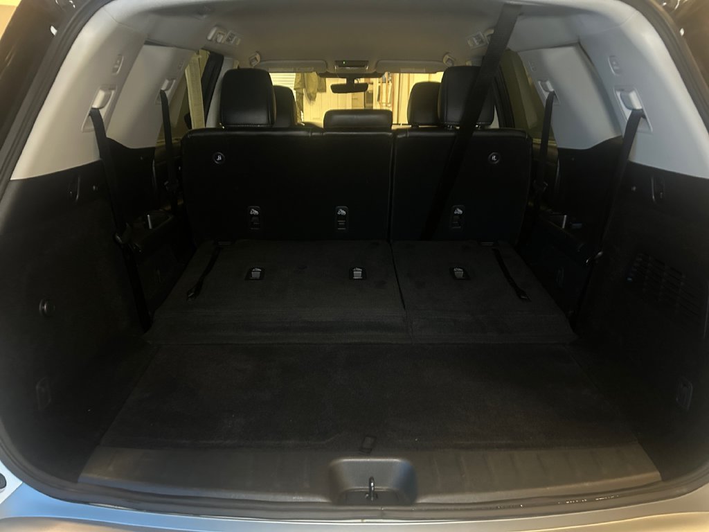 Used 2024 Nissan Pathfinder SL AWD/4WD image 22