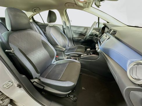 Used 2025 Nissan Versa SV FWD image 28