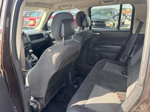 Used 2014 Jeep Patriot Latitude AWD/4WD image 20