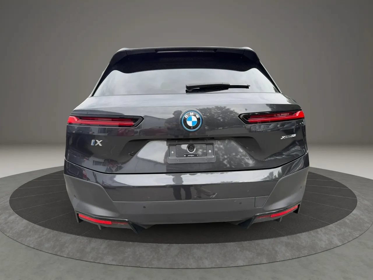 Used 2024 BMW iX xDrive50 AWD/4WD image 6
