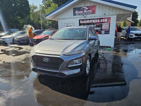 Used 2019 Hyundai Kona SE AWD/4WD image 4