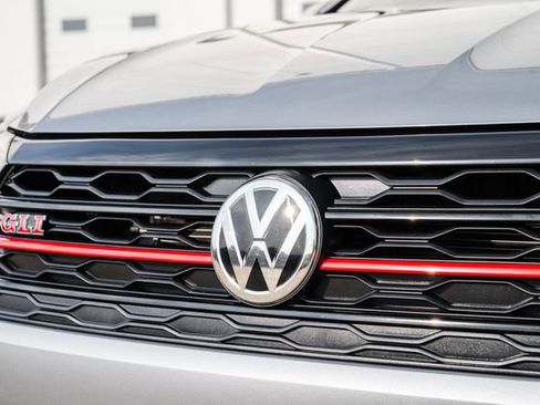 Used 2020 Volkswagen Jetta GLI Autobahn image 25