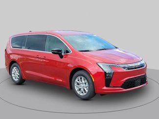 New 2027 Chrysler Pacifica Select FWD video 1