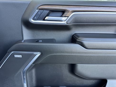 Certified 2025 Chevrolet Silverado 1500 LT Trail Boss w/ Convenience Package II AWD/4WD image 24