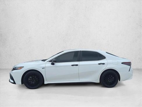 Used 2024 Toyota Camry SE FWD image 8