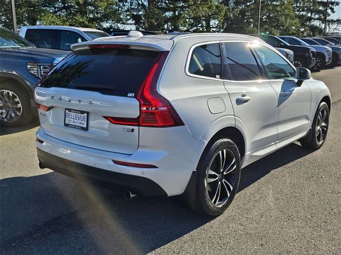 Used 2021 Volvo XC60 T5 Momentum w/ Advanced Package image 39