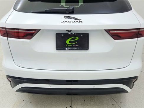Used 2025 Jaguar F-PACE R-Dynamic S image 11