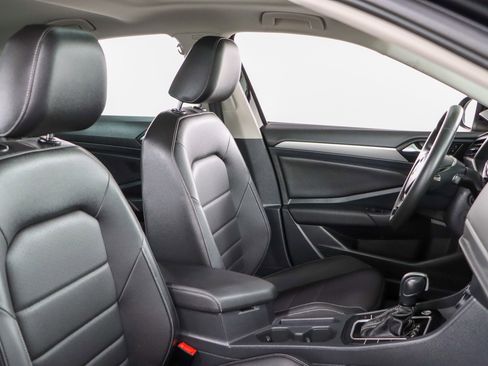 Used 2021 Volkswagen Jetta SE w/ SE Cold Weather Package image 26