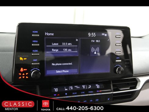 Certified 2024 Toyota Sienna XLE FWD image 10