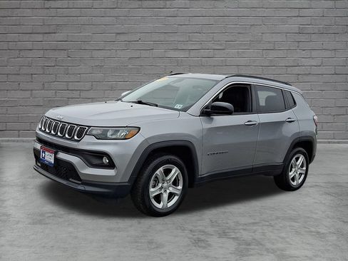 Used 2023 Jeep Compass Latitude w/ Convenience Group AWD/4WD image 6