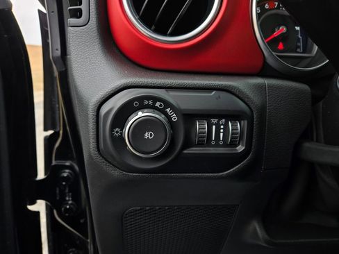 Used 2021 Jeep Wrangler Unlimited Rubicon image 13