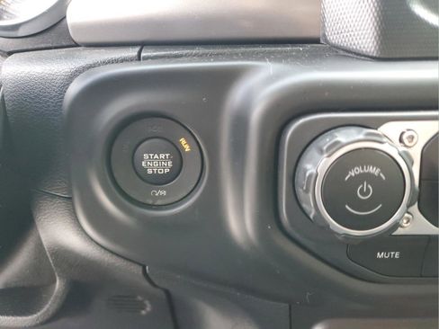 Certified 2018 Jeep Wrangler Unlimited Sport S image 20