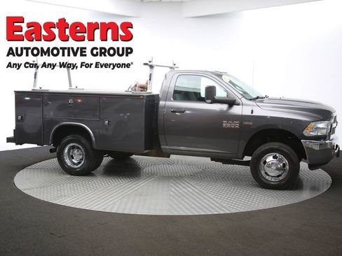Used 2018 RAM 3500 Tradesman w/ Chrome Appearance Group image 46