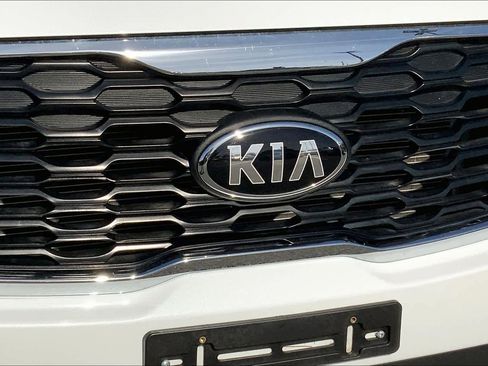 Used 2020 Kia Sorento L FWD image 32