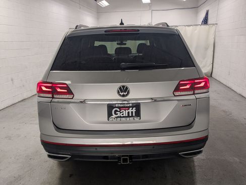 Used 2021 Volkswagen Atlas SE w/ Towing Package AWD/4WD image 8