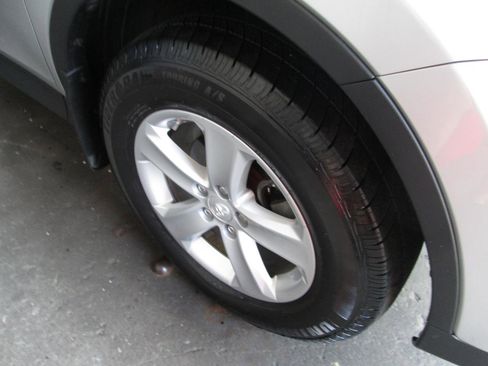 Used 2014 Toyota RAV4 XLE AWD/4WD image 27
