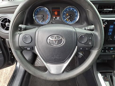 Used 2017 Toyota Corolla LE w/ Carpet Mat Package (TMS) image 19