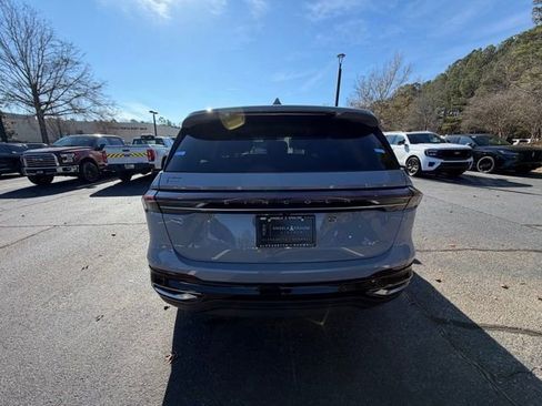 New 2026 Lincoln Nautilus Premier image 6