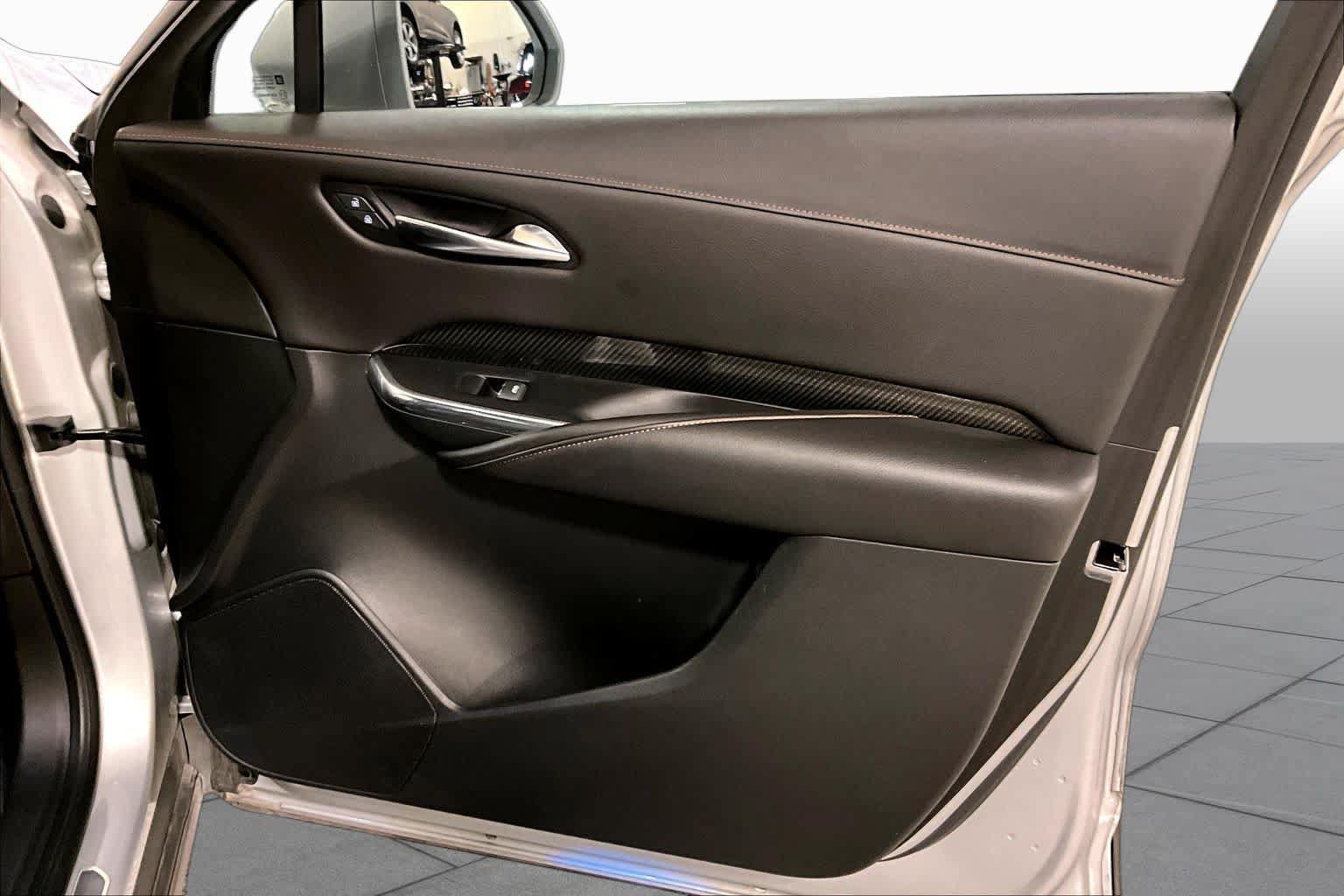 Used 2019 Cadillac XT4 Sport w/ Cold Weather Package FWD image 23