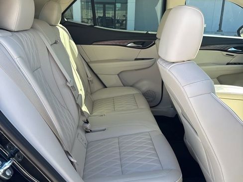 Used 2023 Buick Envision Avenir image 9