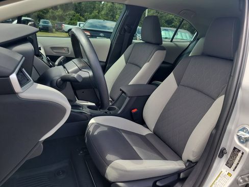 Used 2025 Toyota Corolla LE FWD image 18