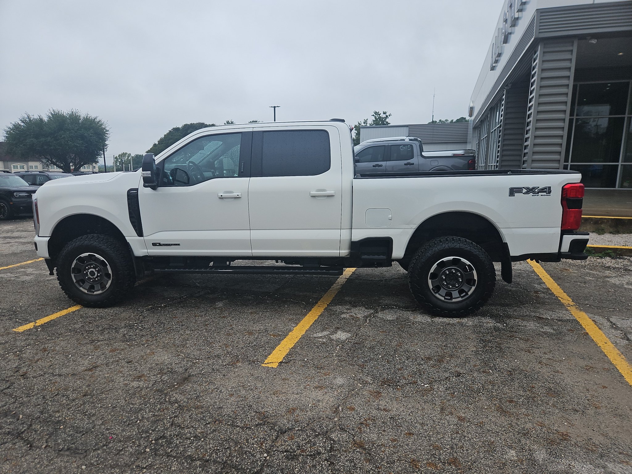Used 2024 Ford F250 Lariat w/ Lariat Ultimate Package AWD/4WD image 8