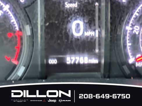 Used 2022 Toyota 4Runner SR5 AWD/4WD image 28