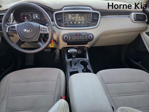 Used 2020 Kia Sorento LX image 25