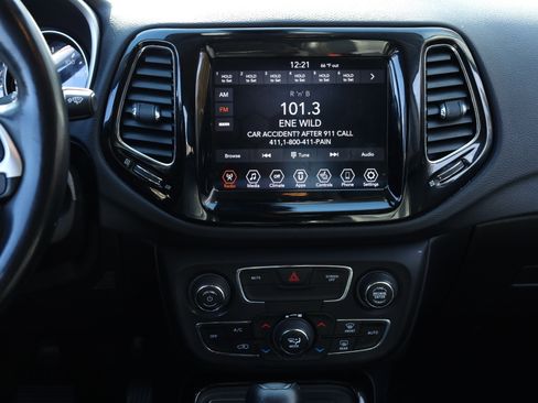 Used 2020 Jeep Compass Limited image 6