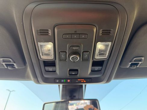 Used 2021 Chevrolet Tahoe Z71 w/ Z71 Off-Road Package AWD/4WD image 57