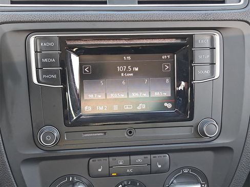 Used 2018 Volkswagen Jetta Wolfsburg Edition image 20