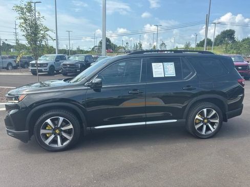 Used 2025 Honda Pilot Elite image 4
