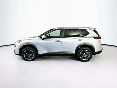 Used 2025 Nissan Rogue SV AWD/4WD image 4