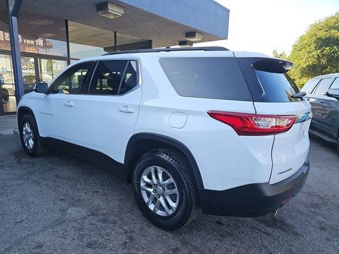 Used 2020 Chevrolet Traverse LT FWD image 4
