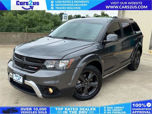 Used 2019 Dodge Journey Crossroad w/ Nav & Sun Group FWD image 1