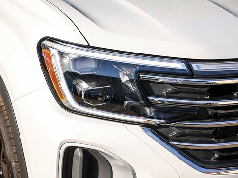 New 2026 Volkswagen Atlas SE image 14